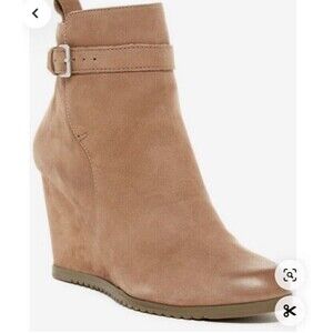 Gentle Souls By Kenneth Cole Gabriel Wedge Booties Suede Leather size 10 Brown